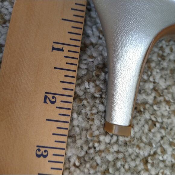 Naturalizer Women's Taimi Strappy Heeled Slingback Sandals Sparkly Silver 9M - Picture 11 of 11